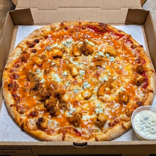 MEDIUM BUFFALO CHICKEN PIZZA