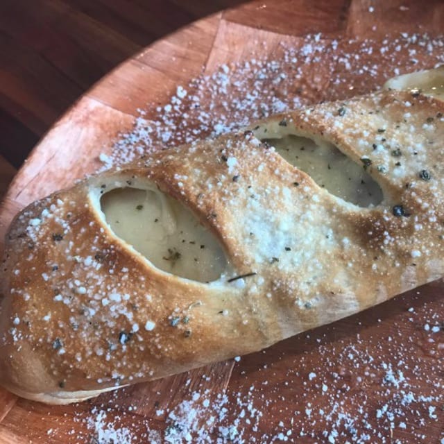 LARGE CLASSIC STROMBOLI.