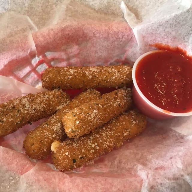 MOZZARELLA STICKS (5).