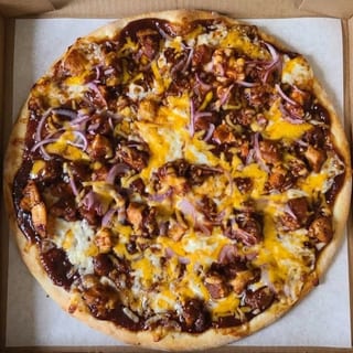 LARGE BBQ CHICKEN PIZZA