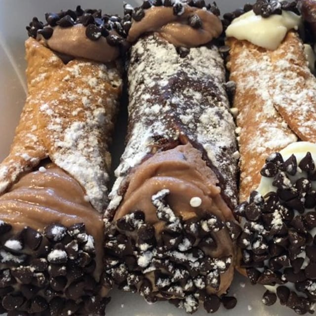CHOCOLATE CANNOLI (1).