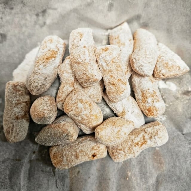 ZEPPOLIS.