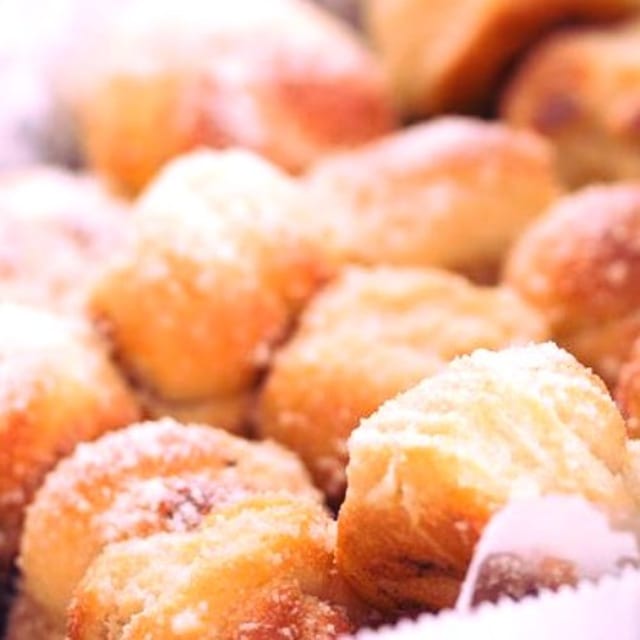 GARLIC ROLLS (6).